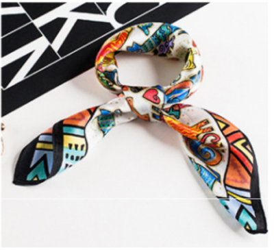 Petit Carre de Soie 50CM Motif Chat – Image 2