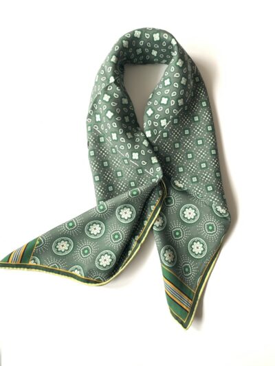 Foulard en Soie Carré de Soie 65*65CM Couleur Vert - Carré Wash