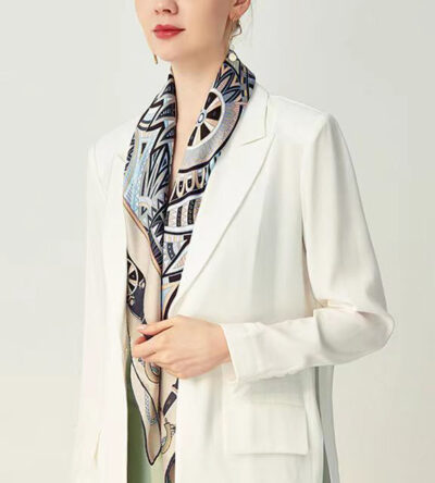 Foulard en Soie Carré de Soie 90*90CM Couleur Gris (avec défaut) – Image 2
